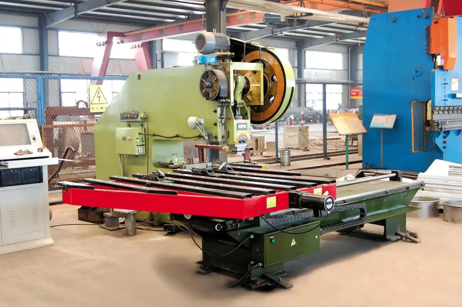 Final testing of a commercial briquetting machine before shipment